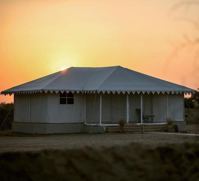 The Desert Royal Heritage Camp Jaisalmer Exteriör bild